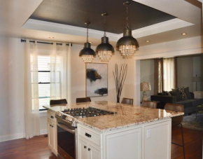 Luxury Home w/ Private Patio Mins away from DT RC
